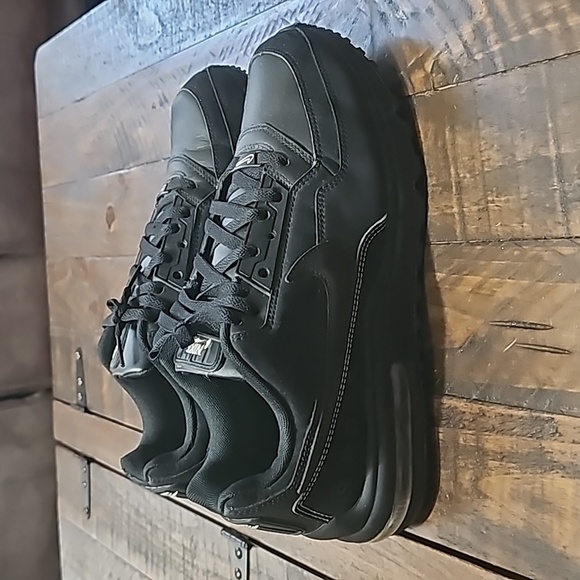 Men\'s Black Nike Airmax sz 11